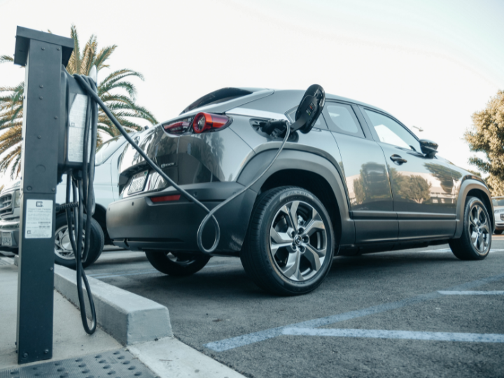 Electric Vehicle Chargers: Driveway vs. Garage Installation