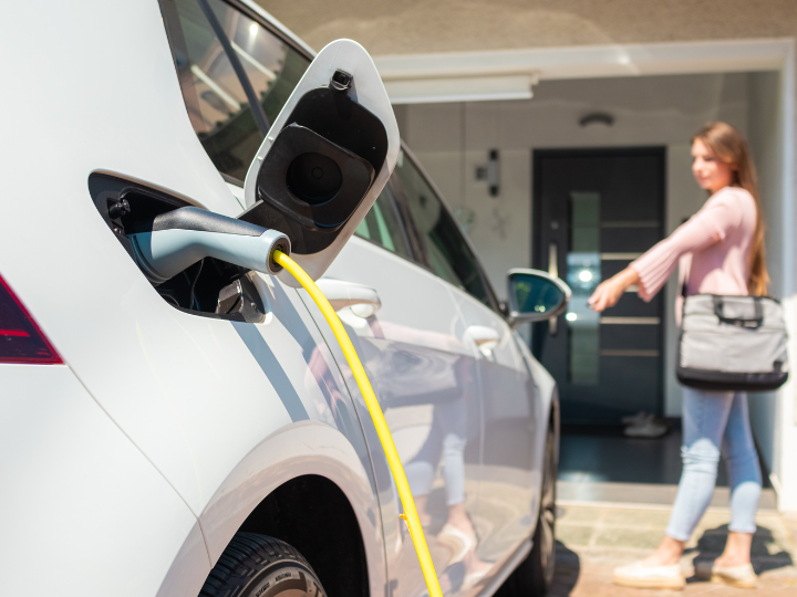 The Pros & Cons of Bundling Home Charging Stations with EV Insurance