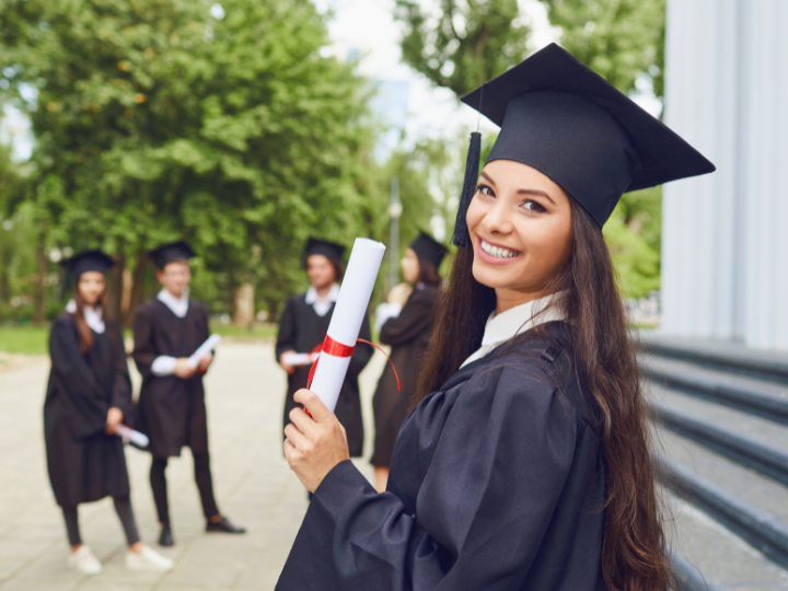 5 Reasons Why Recent Grads Should Consider Life Insurance